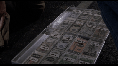 Emergency_cash_suitcase_opened